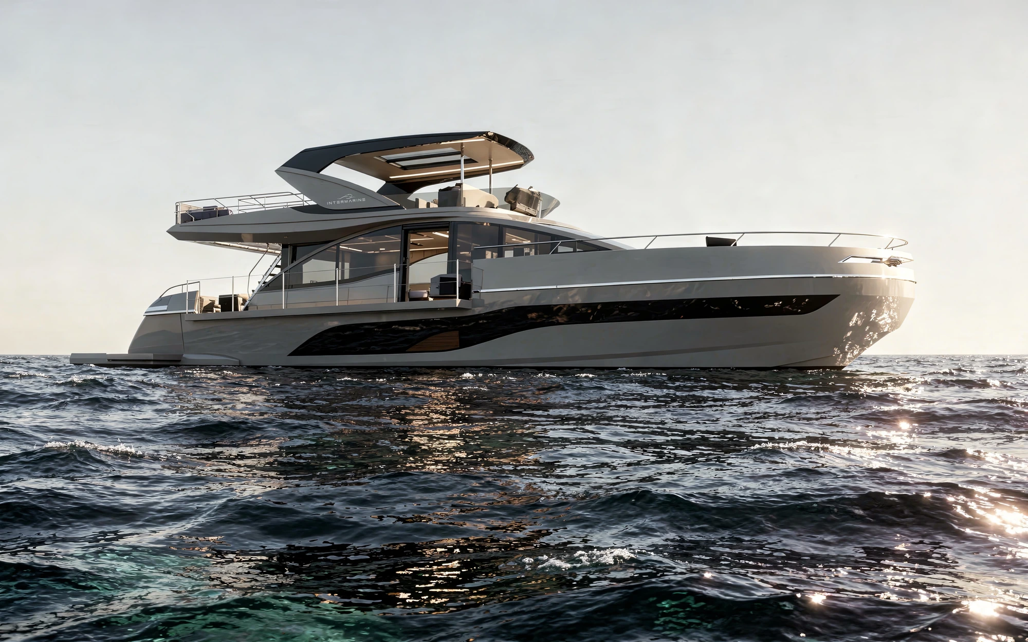 Intermarine 25M — Vista Lateral